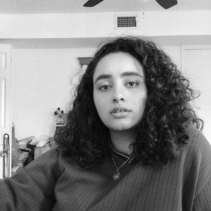 Meet your Posher, Adriana